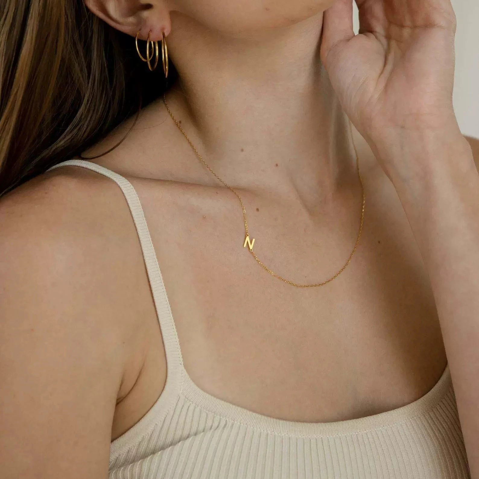 Sideways English Letter Initial Necklace 18K Gold Plated Stainless Steel Necklace Minimalist Initial Pendant Necklace for Women