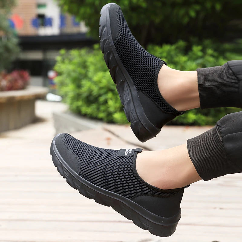 Men's Summer Breathable Mesh Shoes Easy Wearing Casual Sports Sneakers Comfortable Lightweight Footwear